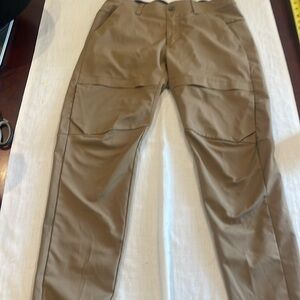 11102 Lululemon Mile View Pant SZ 31 In Frontier EUC
